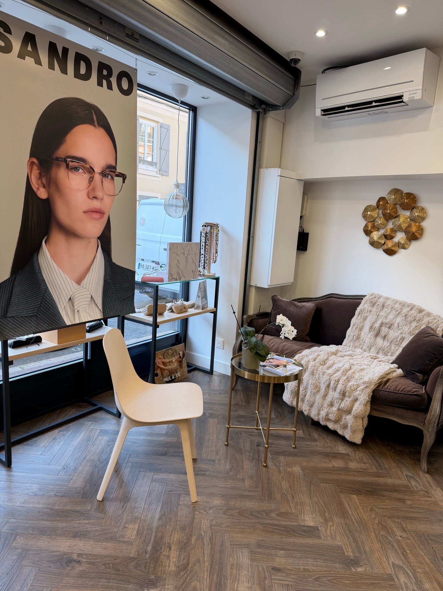 Espace salon de la boutique